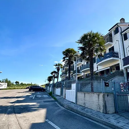 Appartamento Trilocale Con Giardino, Posto Auto E Wi-fi - P034 Porto Recanati
